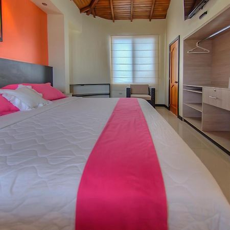Hotel San Vicente Galapagos Пуерто-Вільяміль Екстер'єр фото