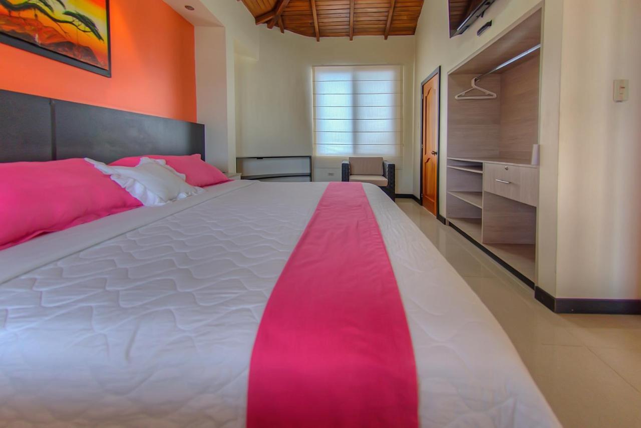 Hotel San Vicente Galapagos Пуерто-Вільяміль Екстер'єр фото