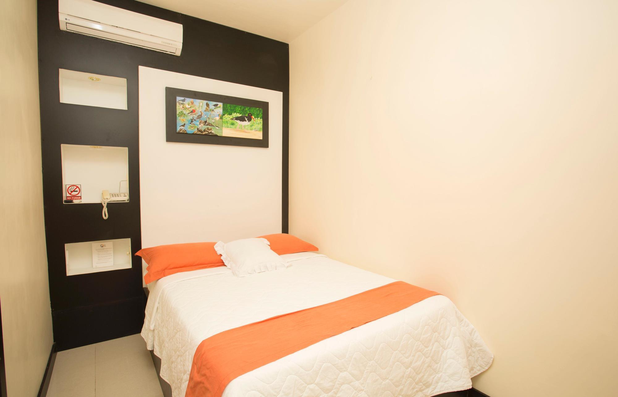 Hotel San Vicente Galapagos Пуерто-Вільяміль Екстер'єр фото