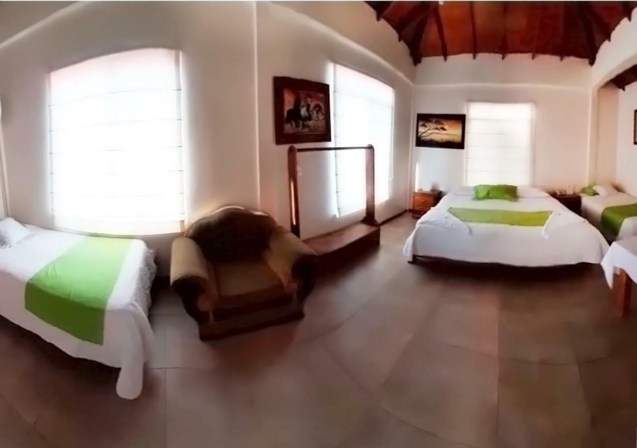 Hotel San Vicente Galapagos Пуерто-Вільяміль Екстер'єр фото